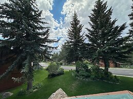 Snowflower #75 3 Bedroom Condo by RedAwning