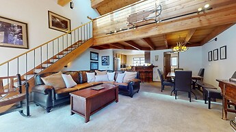 Snowflower #75 3 Bedroom Condo by RedAwning