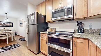 Summit #48 3 Bedroom Condo by RedAwning