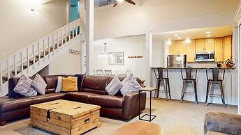 Summit #48 3 Bedroom Condo by RedAwning