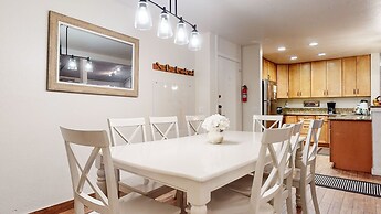 Summit #48 3 Bedroom Condo by RedAwning