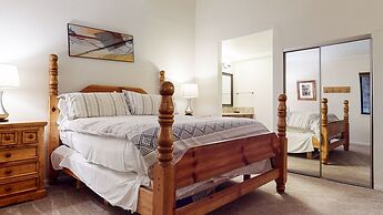 Summit #48 3 Bedroom Condo by RedAwning