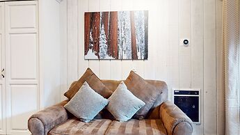 Summit #48 3 Bedroom Condo by RedAwning