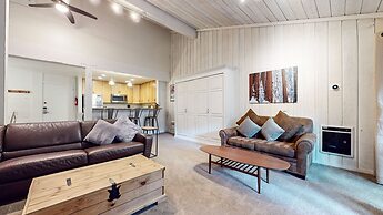 Summit #48 3 Bedroom Condo by RedAwning