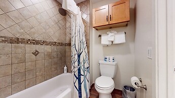 Summit #48 3 Bedroom Condo by RedAwning