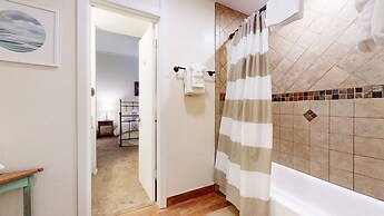 Summit #48 3 Bedroom Condo by RedAwning