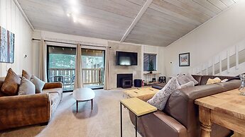 Summit #48 3 Bedroom Condo by RedAwning