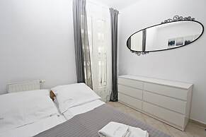 Promenada by Baltic Home