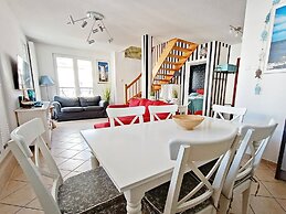 Promenada by Baltic Home