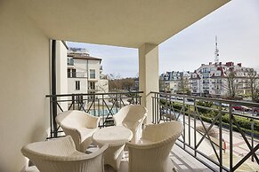 Promenada by Baltic Home