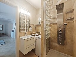 Promenada by Baltic Home