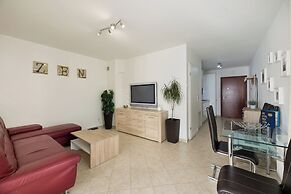 Promenada by Baltic Home