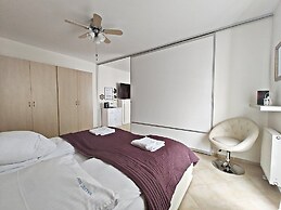 Promenada by Baltic Home