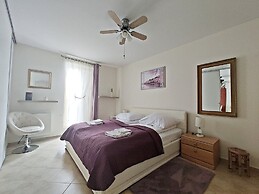 Promenada by Baltic Home