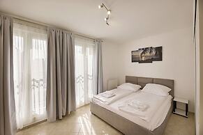 Promenada by Baltic Home