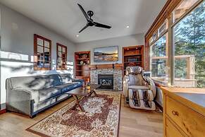Creekside 2 Bedroom With Incredible Mountain Views
