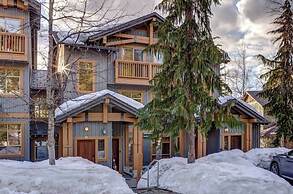 Creekside 2 Bedroom With Incredible Mountain Views