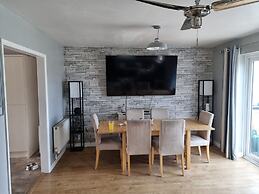 Boathouse, Easington Just Minutes From the sea