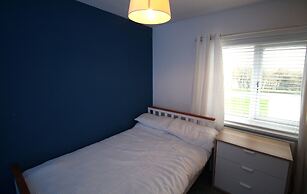 3 Bed House - Sleeps 6 - Fully Refurbished