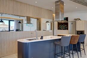 Luxury Apartments In Málaga by Seric