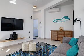 Luxury Apartments In Málaga by Seric