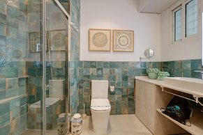 Luxury Apartments In Málaga by Seric