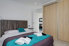 Luxury Apartments In Málaga by Seric