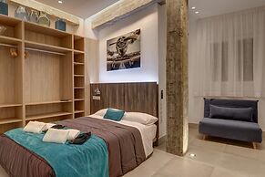 Luxury Apartments In Málaga by Seric