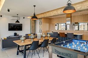 Luxury Apartments In Málaga by Seric