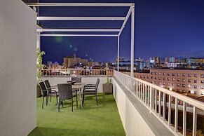 Luxury Apartments In Málaga by Seric
