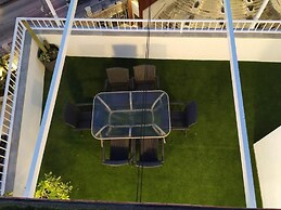 Luxury Apartments In Málaga by Seric