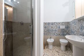 Bari Station Classic Apartment by Wonderful Italy