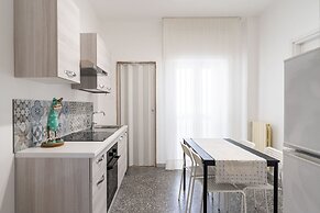 Bari Station Classic Apartment by Wonderful Italy