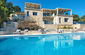 White Orchid Luisia in Vola