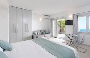 White Orchid Laelia in Vola