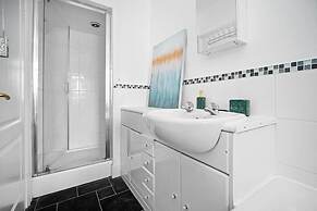 Birmingham Blissful Retreat - 3 Bed House