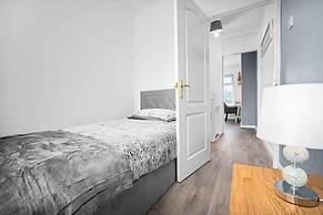 Birmingham Blissful Retreat - 3 Bed House