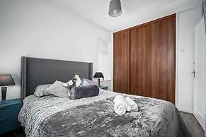 Birmingham Blissful Retreat - 3 Bed House