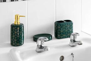 Birmingham Blissful Retreat - 3 Bed House