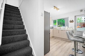 Birmingham Blissful Retreat - 3 Bed House