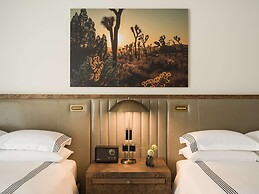 Thompson Palm Springs, by Hyatt