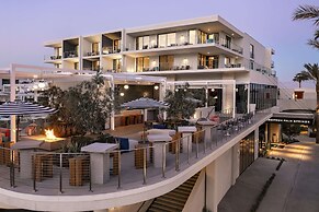 Thompson Palm Springs, by Hyatt