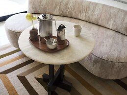 Thompson Palm Springs, by Hyatt