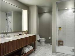 Thompson Palm Springs, by Hyatt