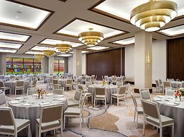 Thompson Palm Springs, by Hyatt