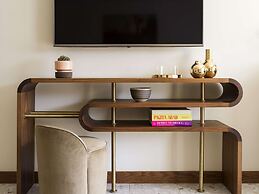 Thompson Palm Springs, by Hyatt