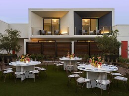 Thompson Palm Springs, by Hyatt