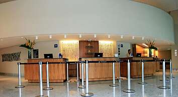 Flats at Beach Class Convention by Yolo