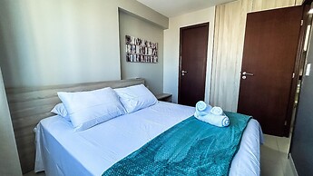 Flats at Beach Class Convention by Yolo