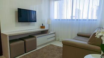 Flats at Beach Class Convention by Yolo